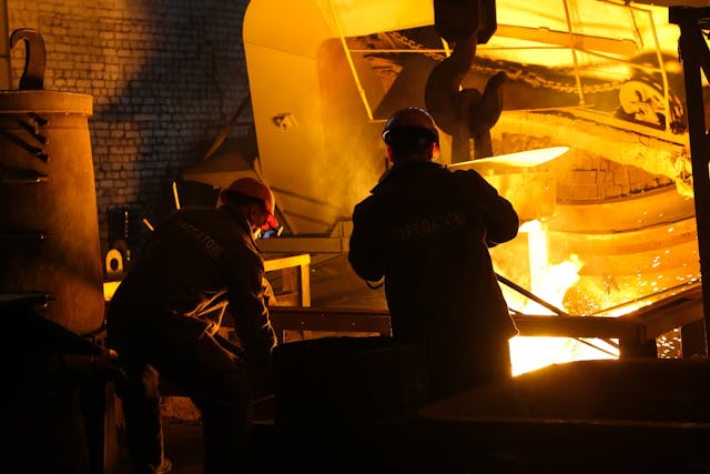 How Las Vegas Heat Affects Metal and Material Selection
